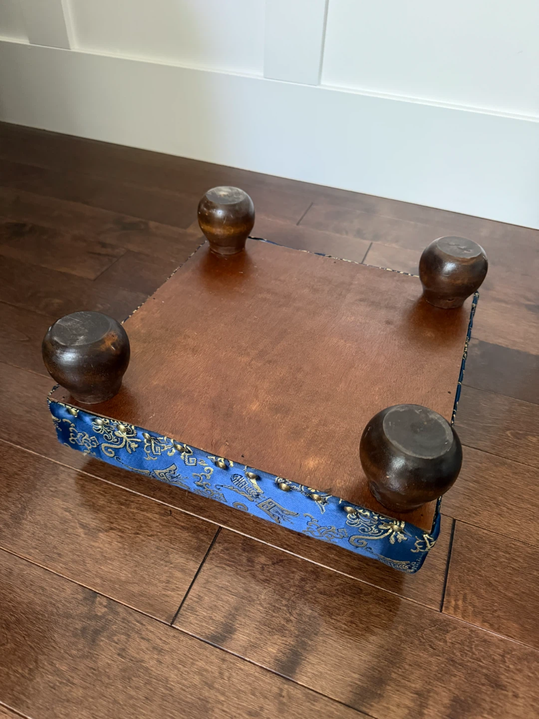 Blue footstool with gold pattern - photo 3