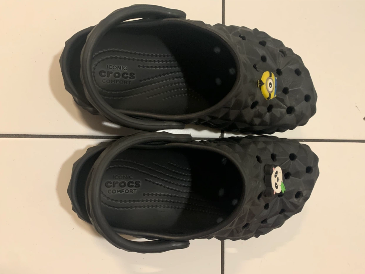 Black Crocs with Minion and Panda Charms - photo 3
