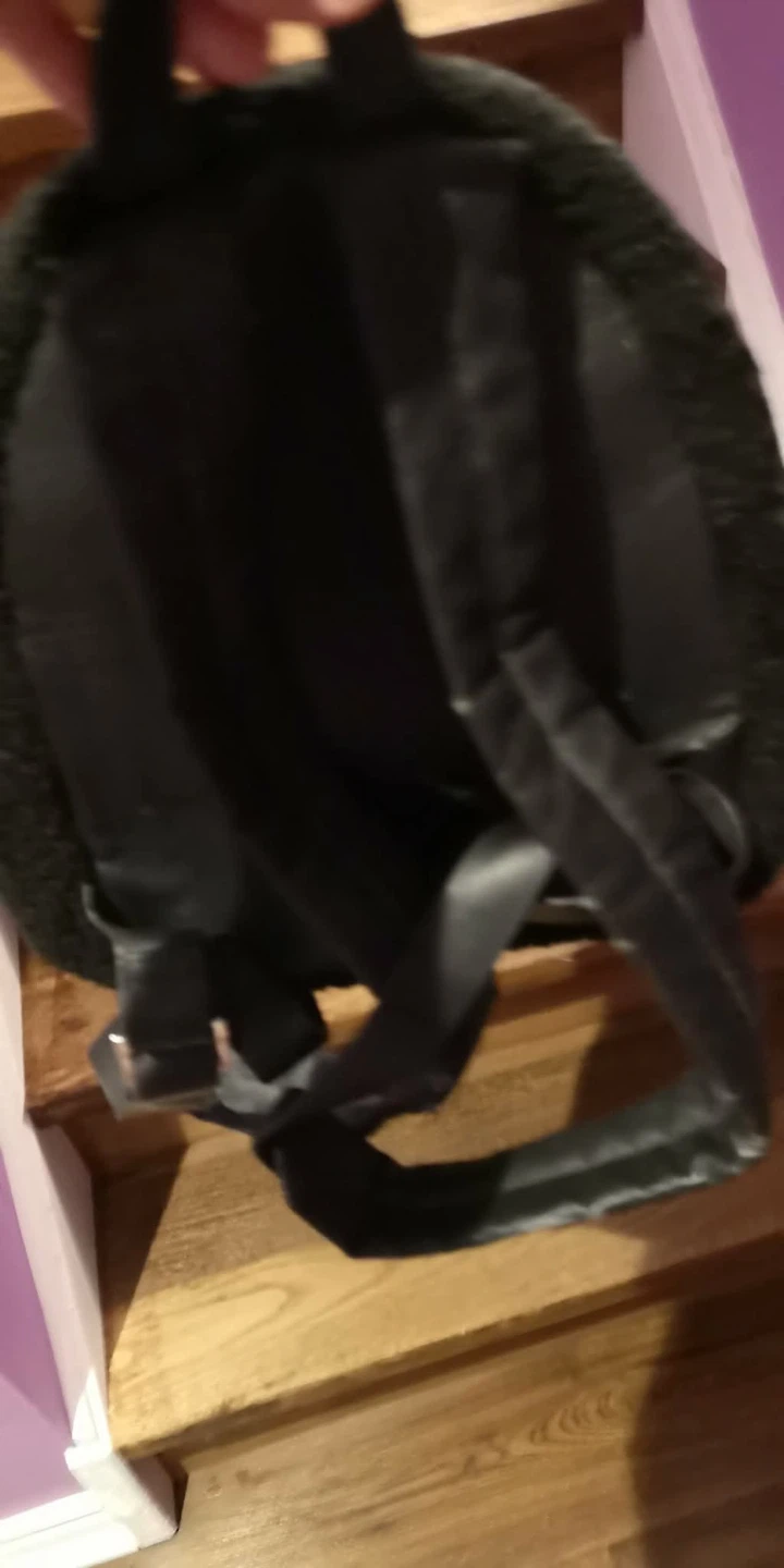 Black fuzzy backpack - photo 4