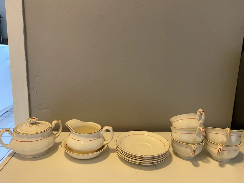 Grindley England  Creampetal Tea set