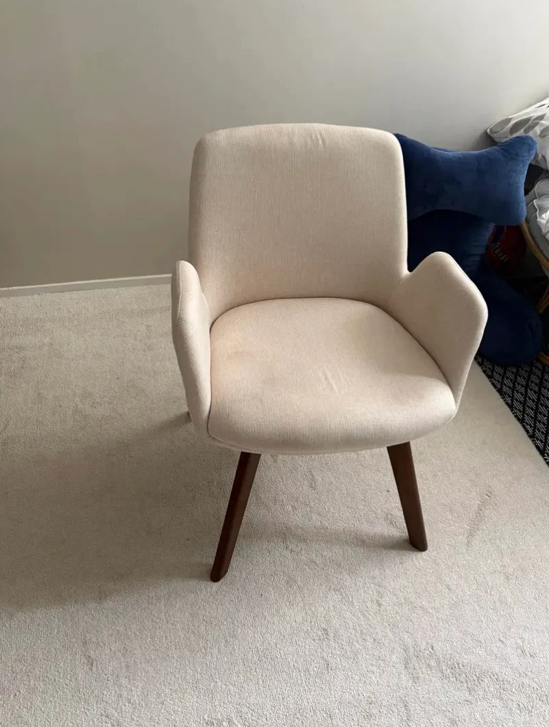 Cream Desk Chair and Table