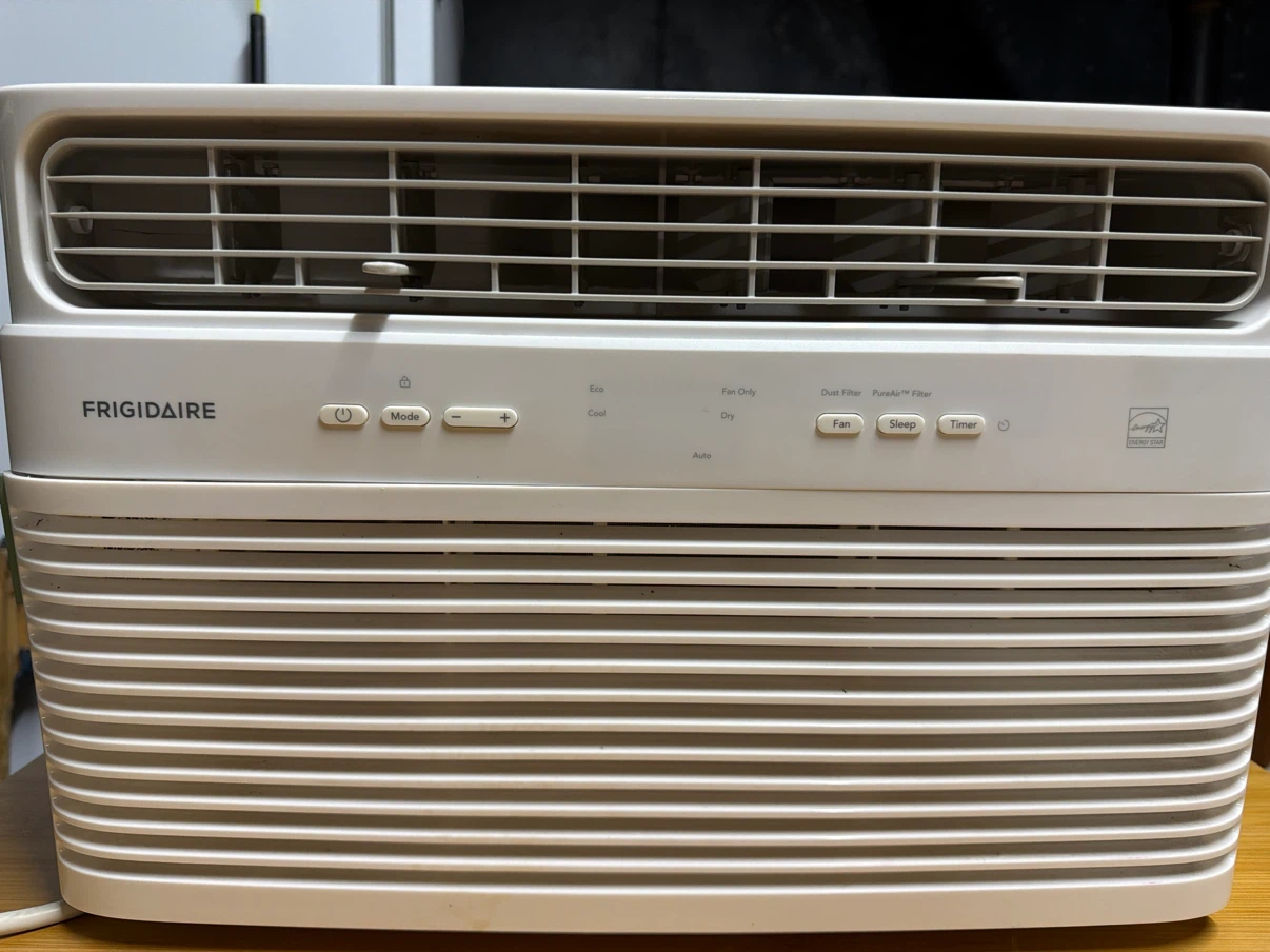 Frigidaire Window Air Conditioner - photo 2