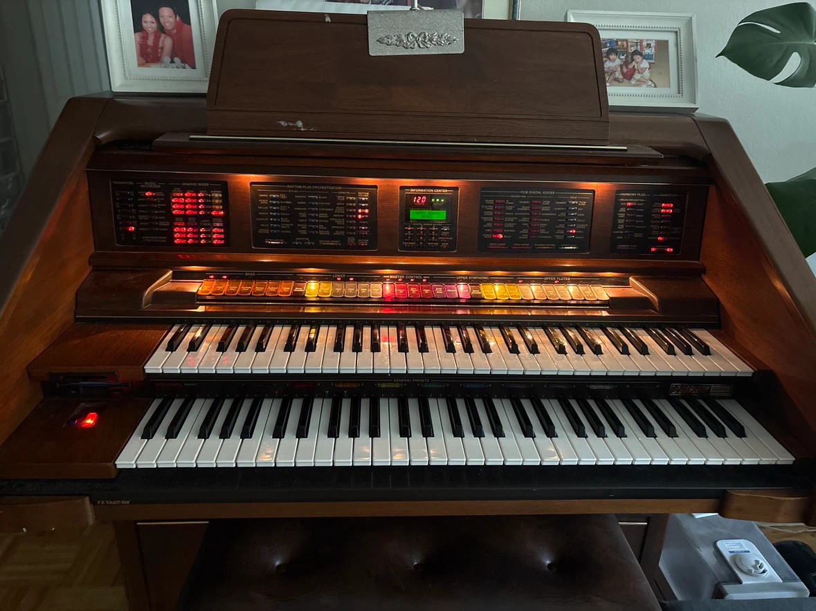 Lowrey EZ Touch Home Organ - photo 2