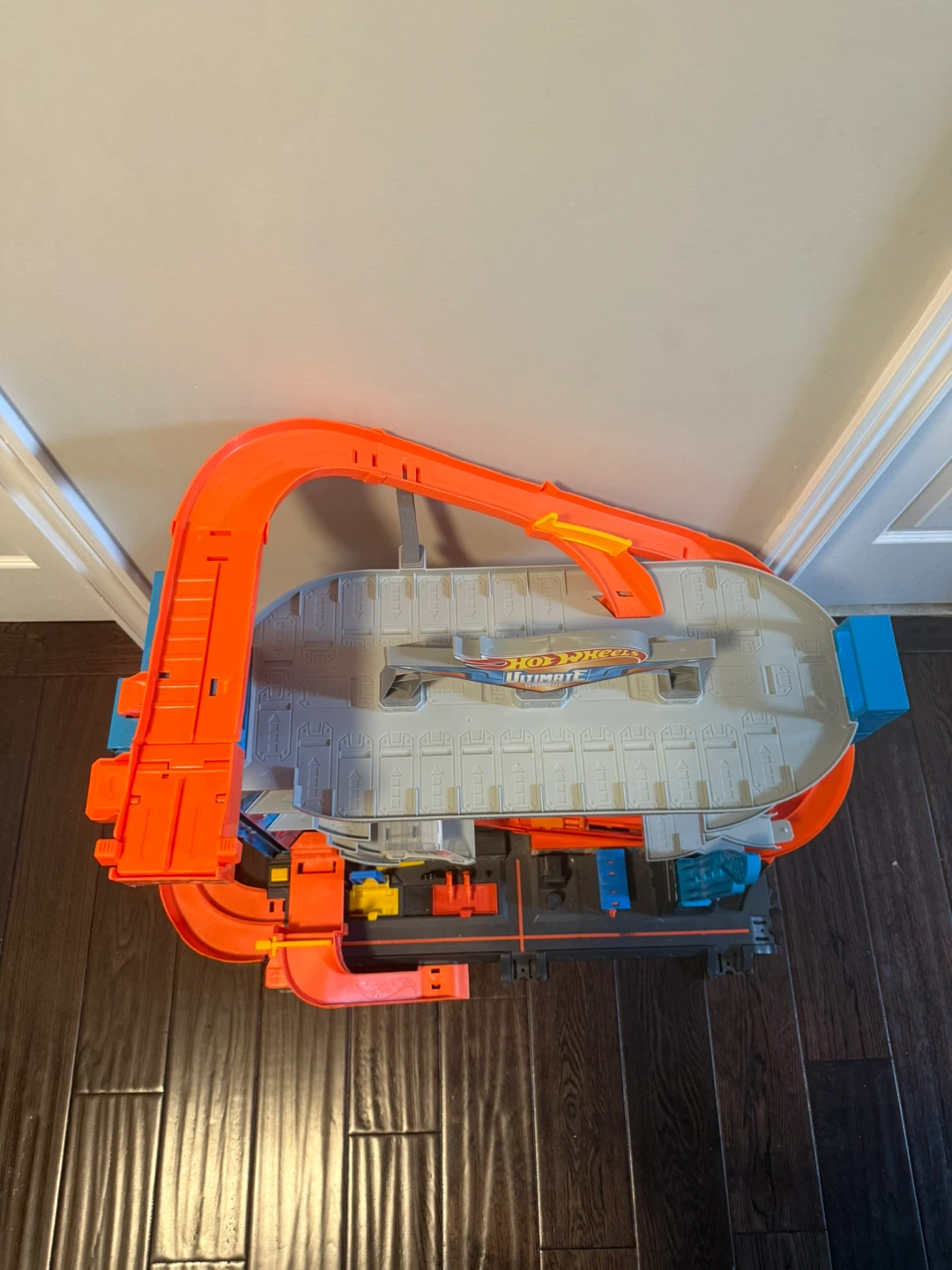Hot wheels ultimate garage - photo 2