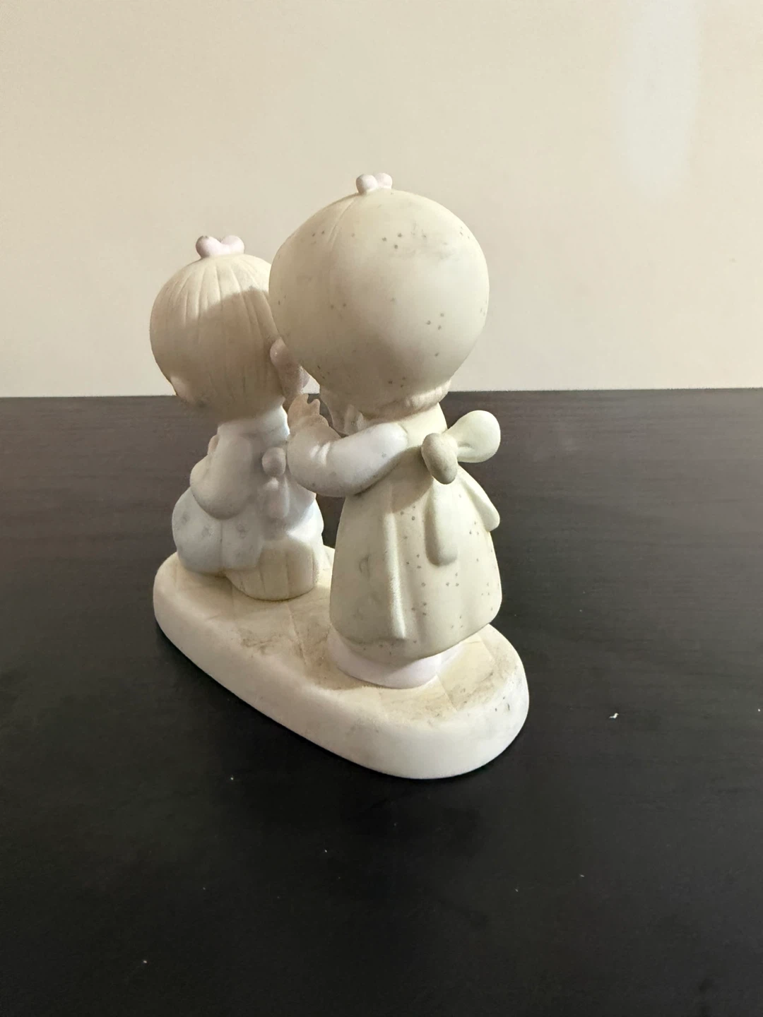 Precious Moments "To A Very Special Sister" Figurine - photo 3