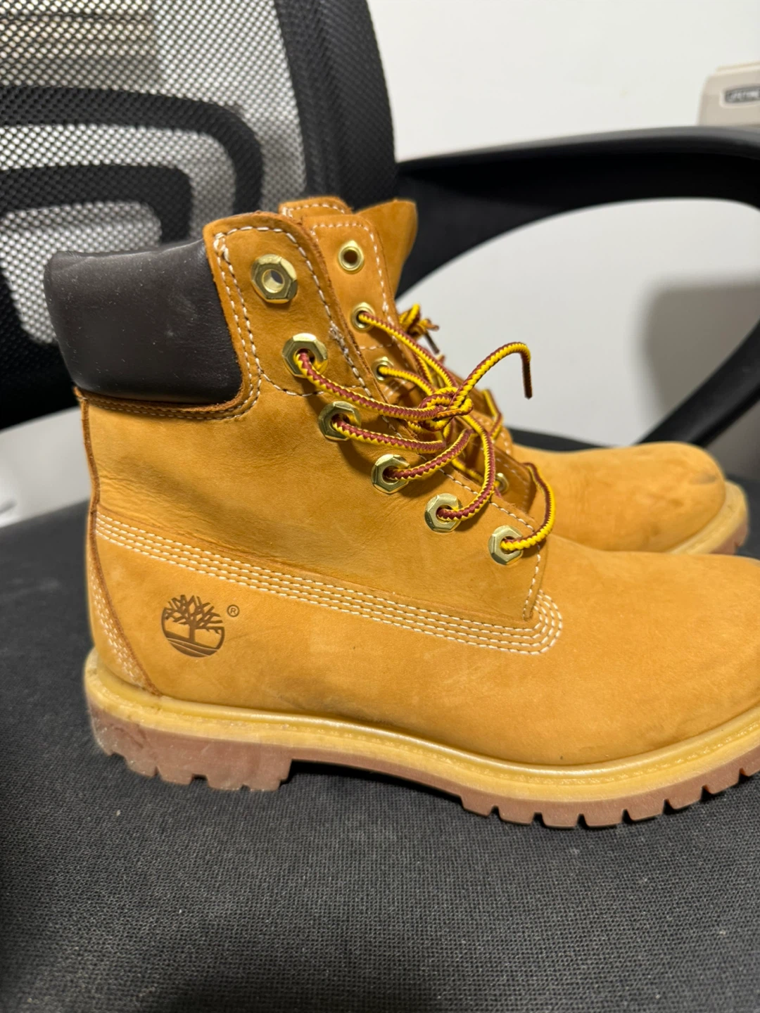 Timberland Women's Waterproof Boots Size 8 - photo 3