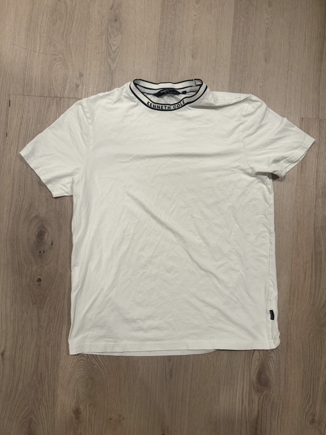 Kenneth Cole White T-Shirt