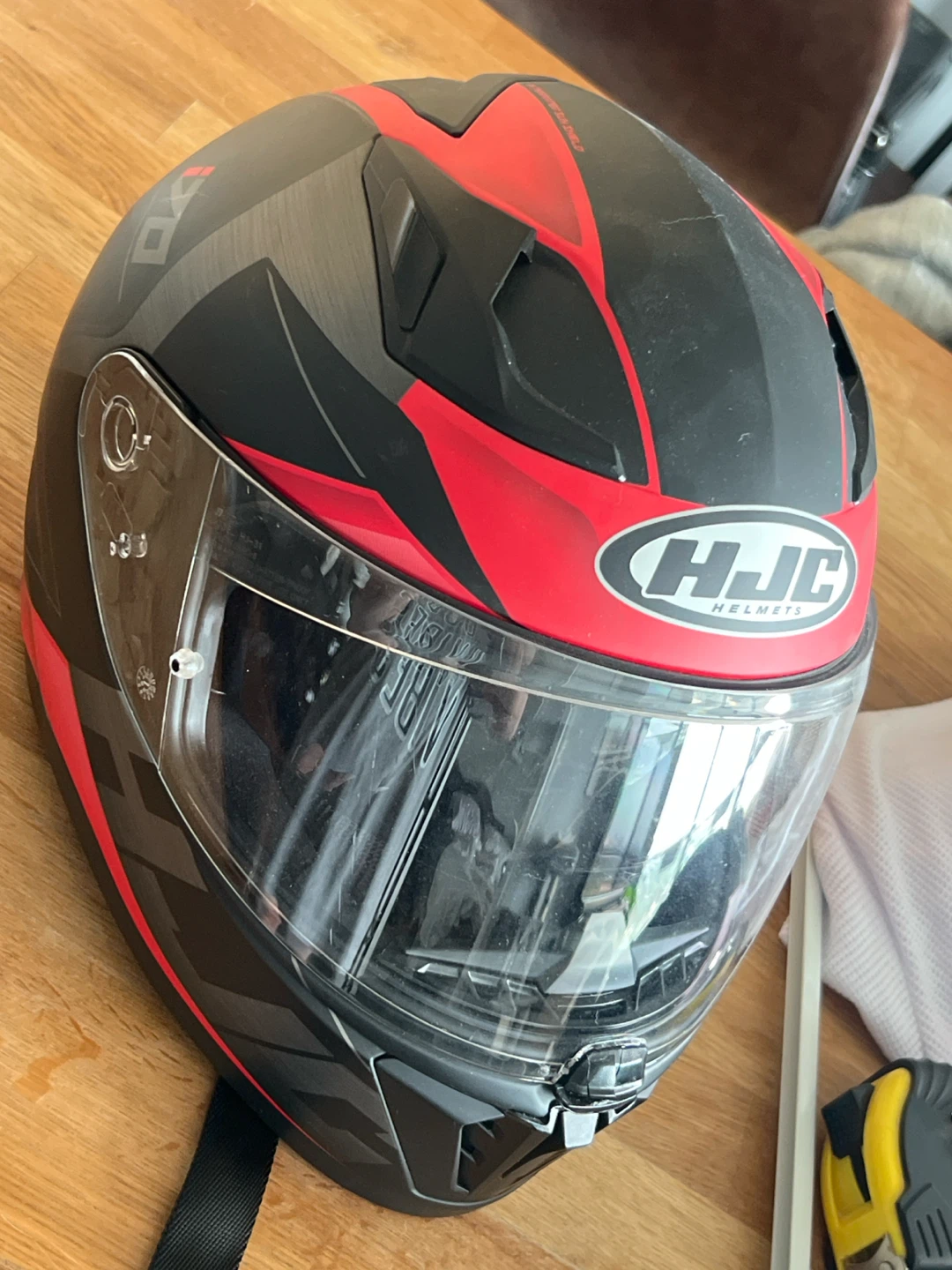 HJC i70 Motorcycle Helmet