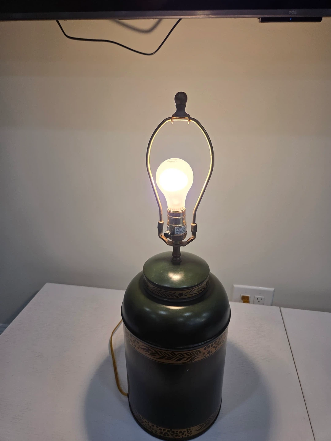 Vaughan Vintage Green Table Lamp with Decorative Band - photo 4