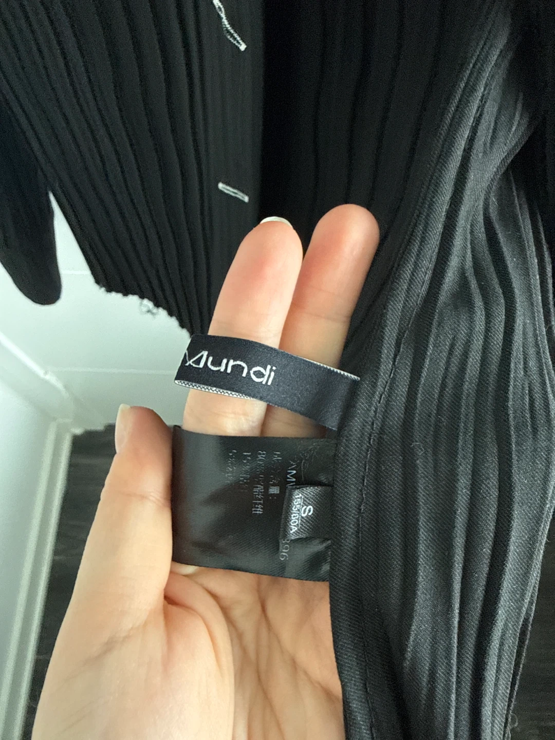 Designer Anno Mundi Black Pleated - photo 4