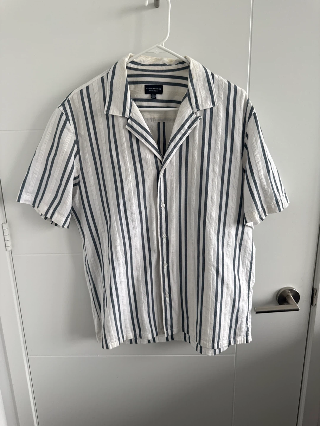 Club Monaco Men's Striped Short Sleeve Shirt
