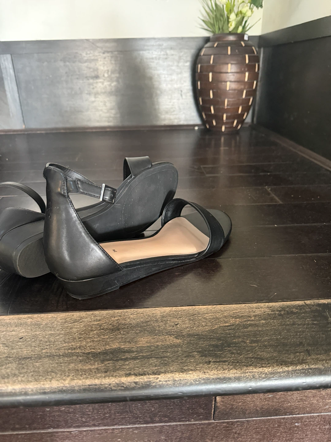 New Black Ankle Strap Sandals-9M - photo 2