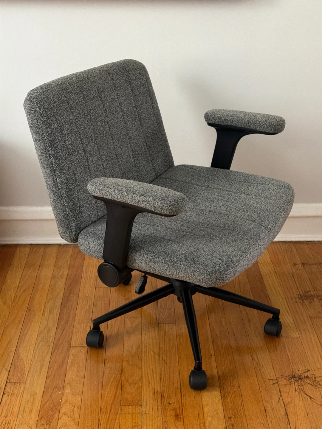 Gray Office Chair with Wheels