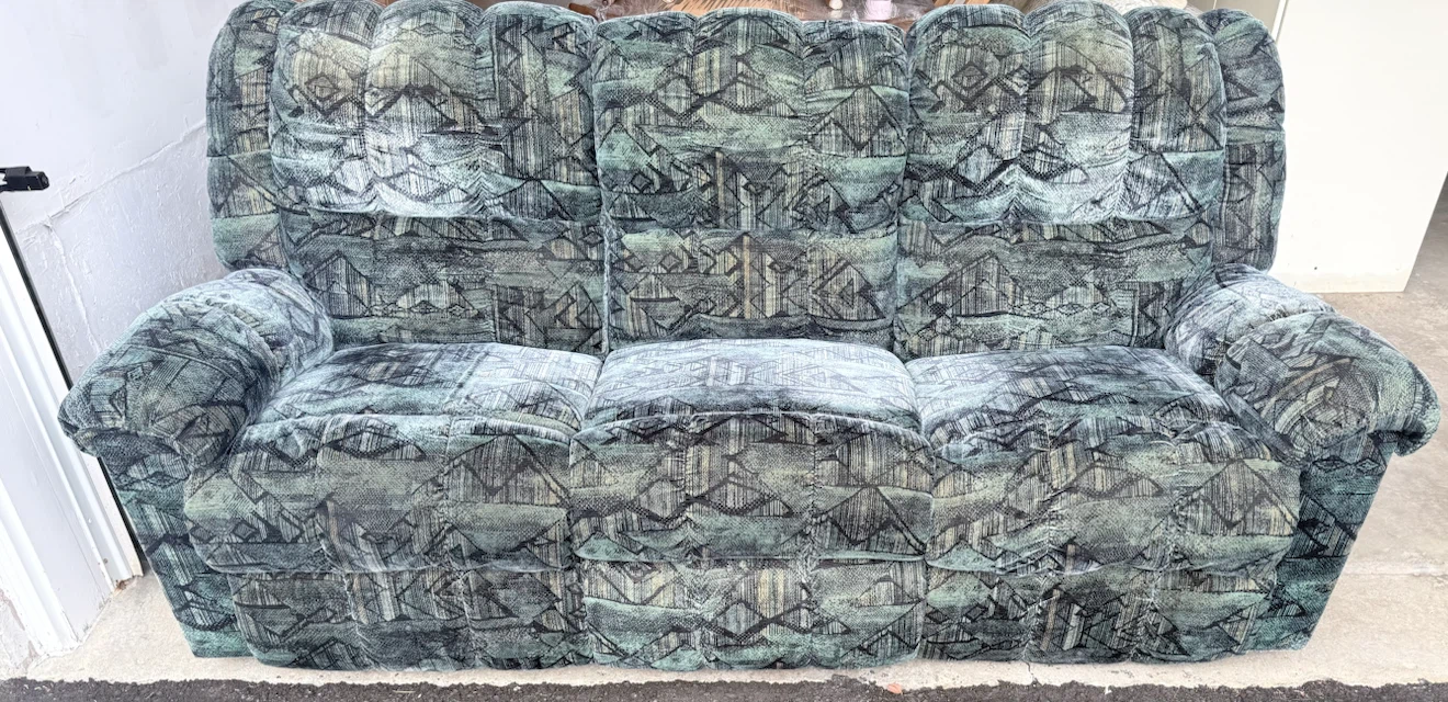 Reclining sofa and loveseat