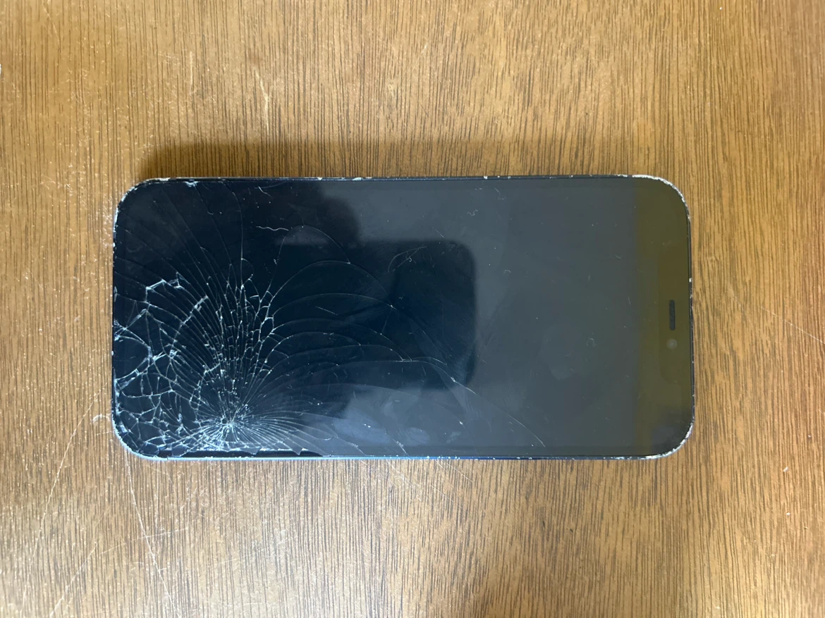 iPhone 12 Pro Max - Broken Screen