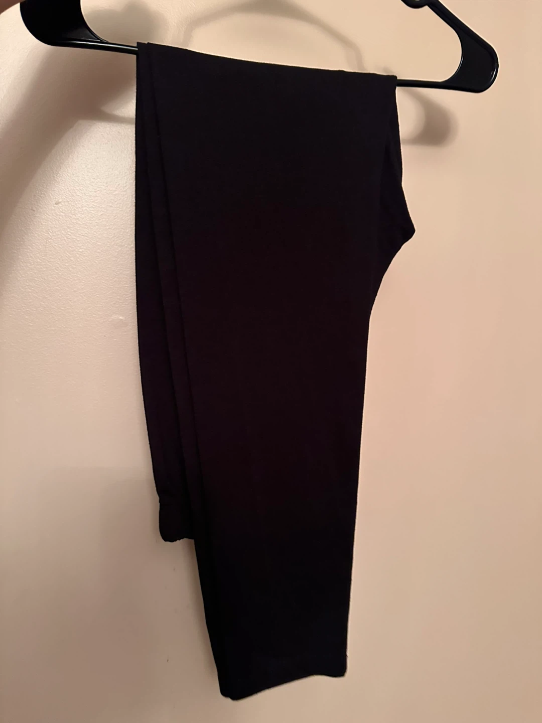 Bundle of 2 Pairs of Black and Beige Leggings - photo 4