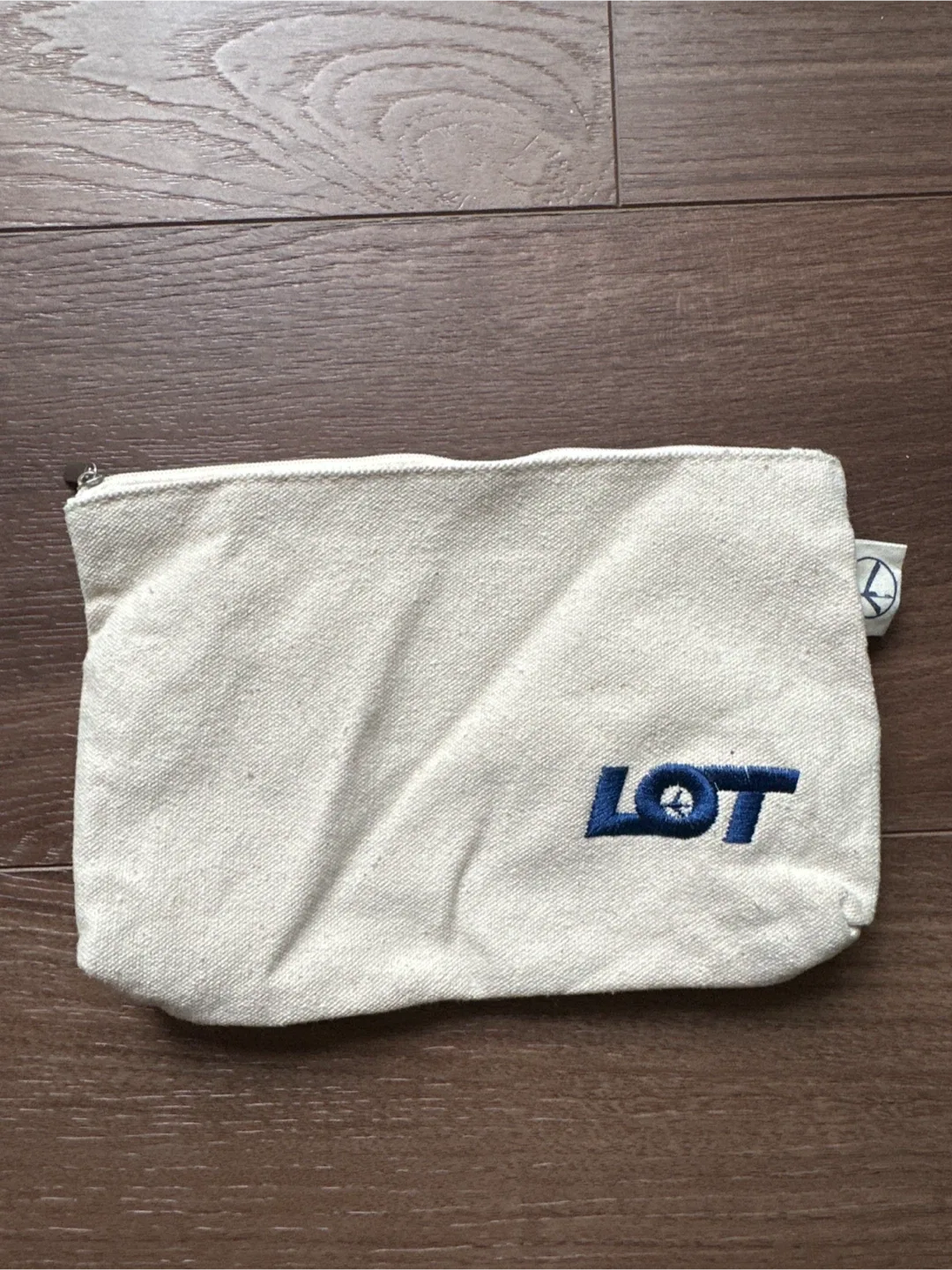 🆓 Canvas Pouch/Toiletries bag ✈️