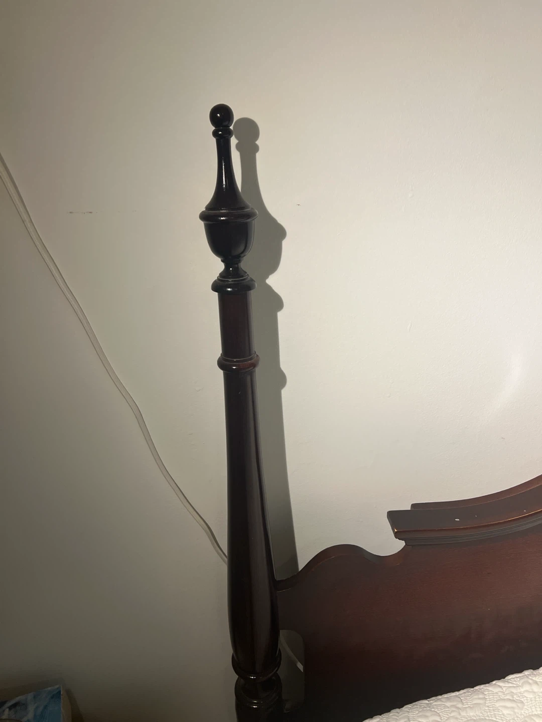 Four Poster Bed Frame - Dark Wood - photo 3