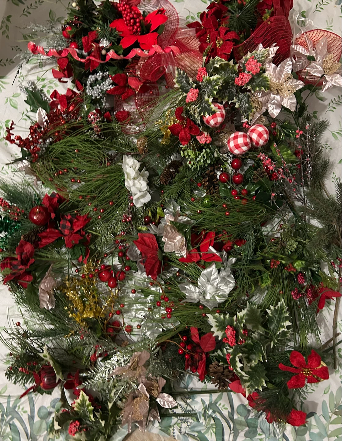 Holiday Wreath & Garland Decor Assortment