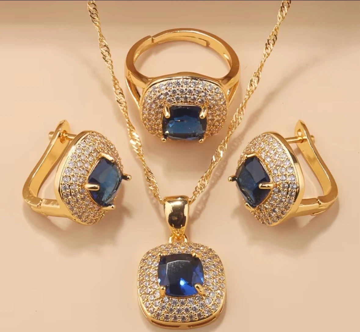 18K plated Gold-tone jewellery set with coloured stone