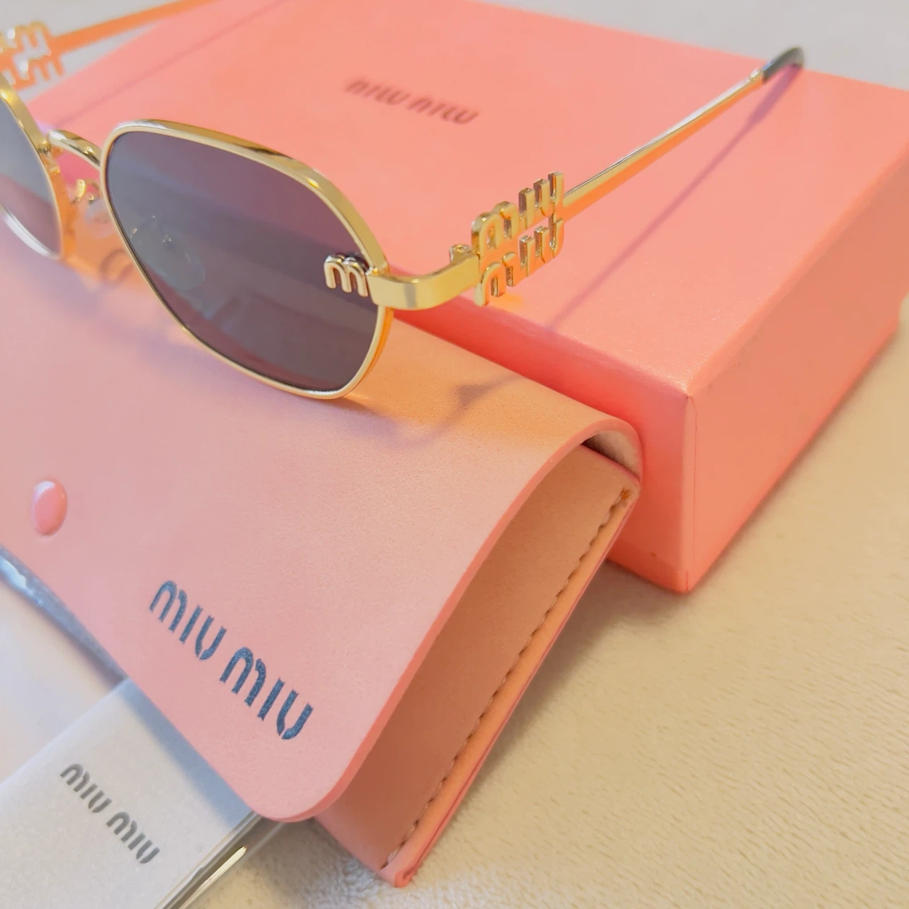 Miu Miu Sunglasses with Case and Box - photo 3