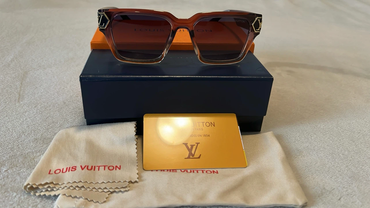Louis Vuitton Sunglasses - photo 2