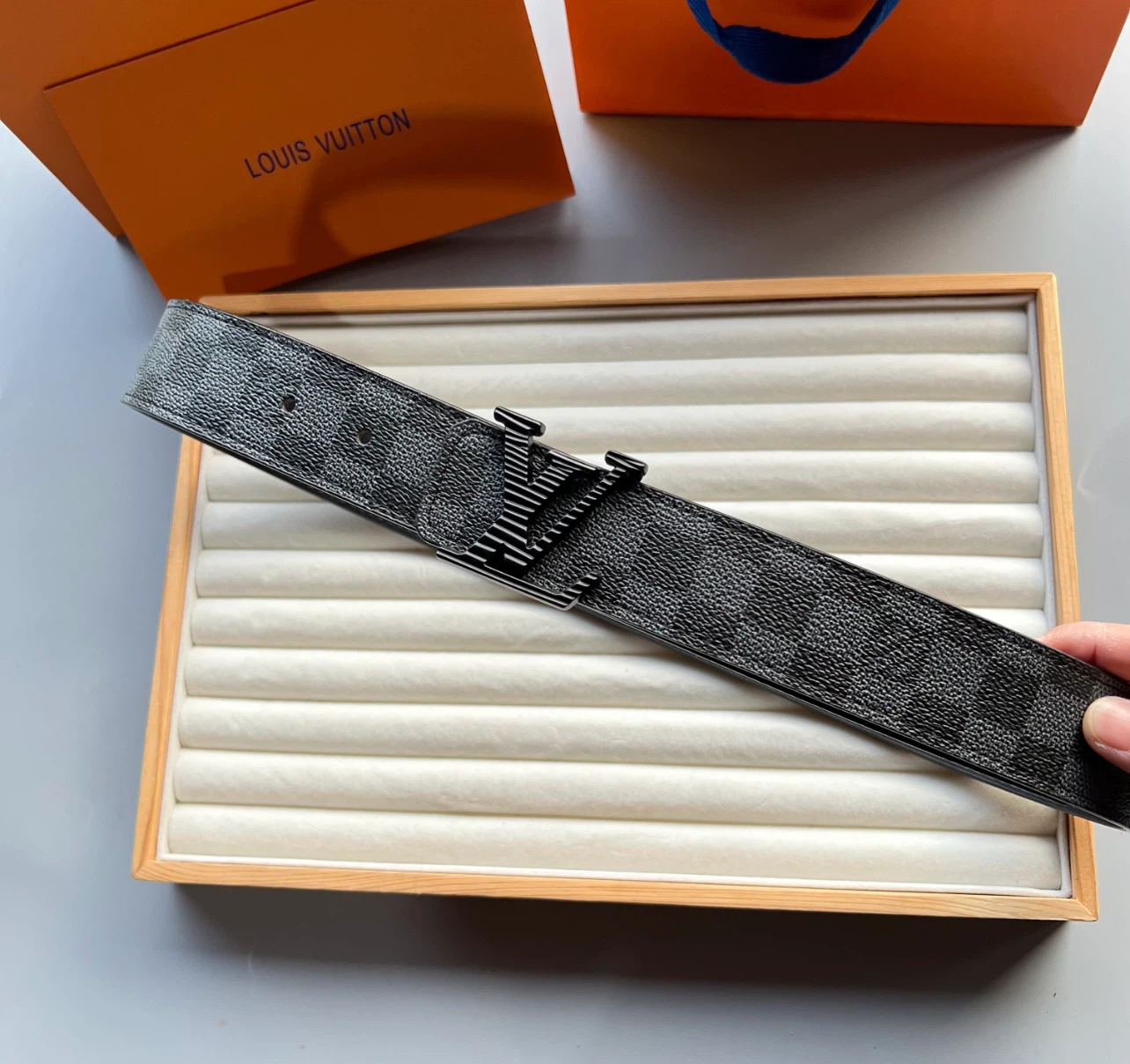 Louis Vuitton Belt - Size 110/44