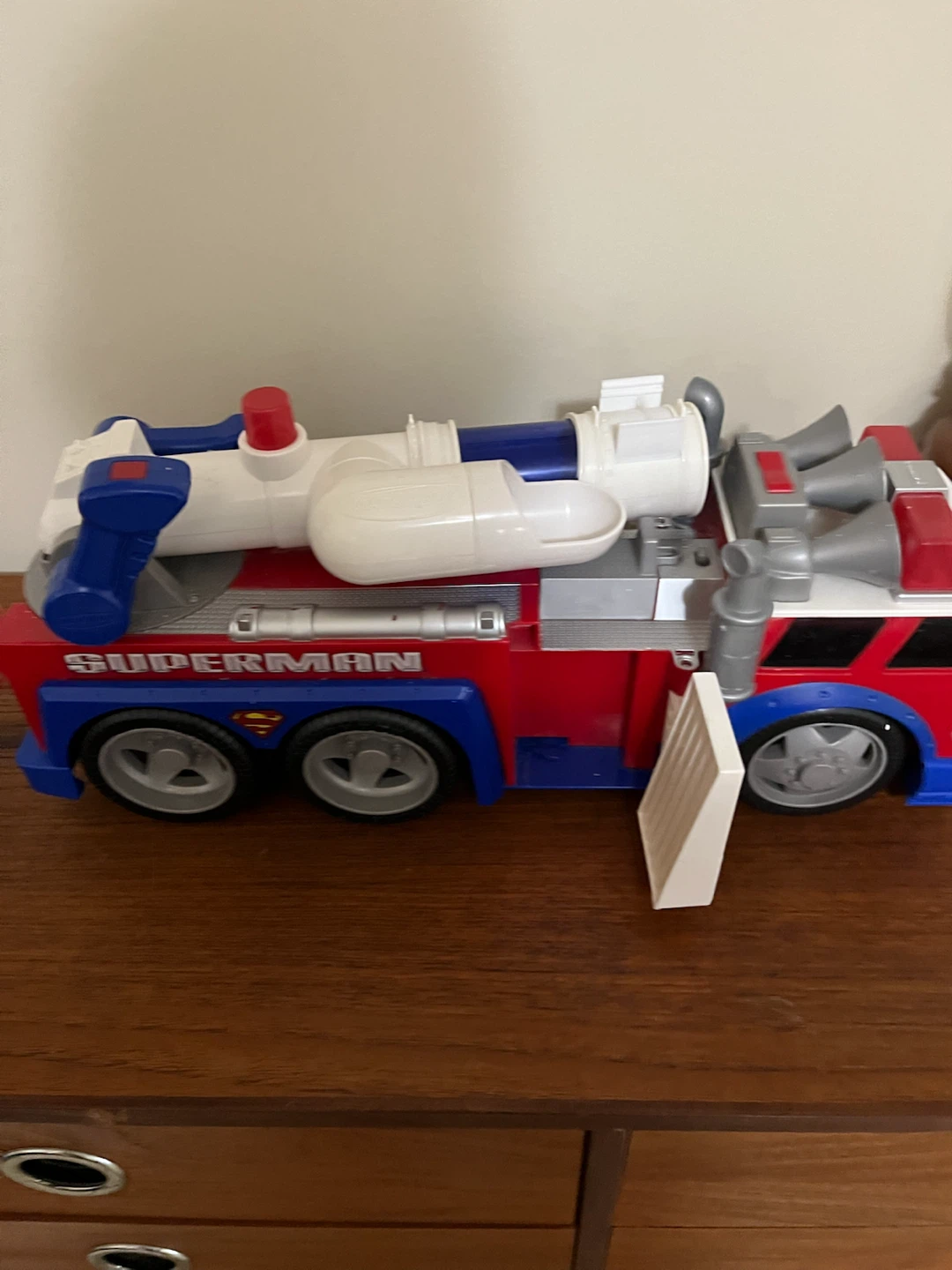 Matchbox Superman Fire Truck Toy - photo 4