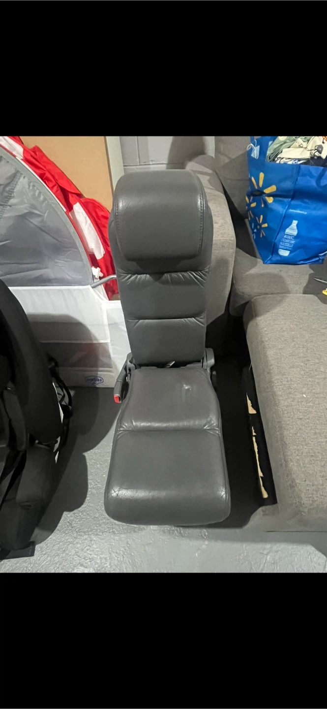 Grey Foldable Car Seat