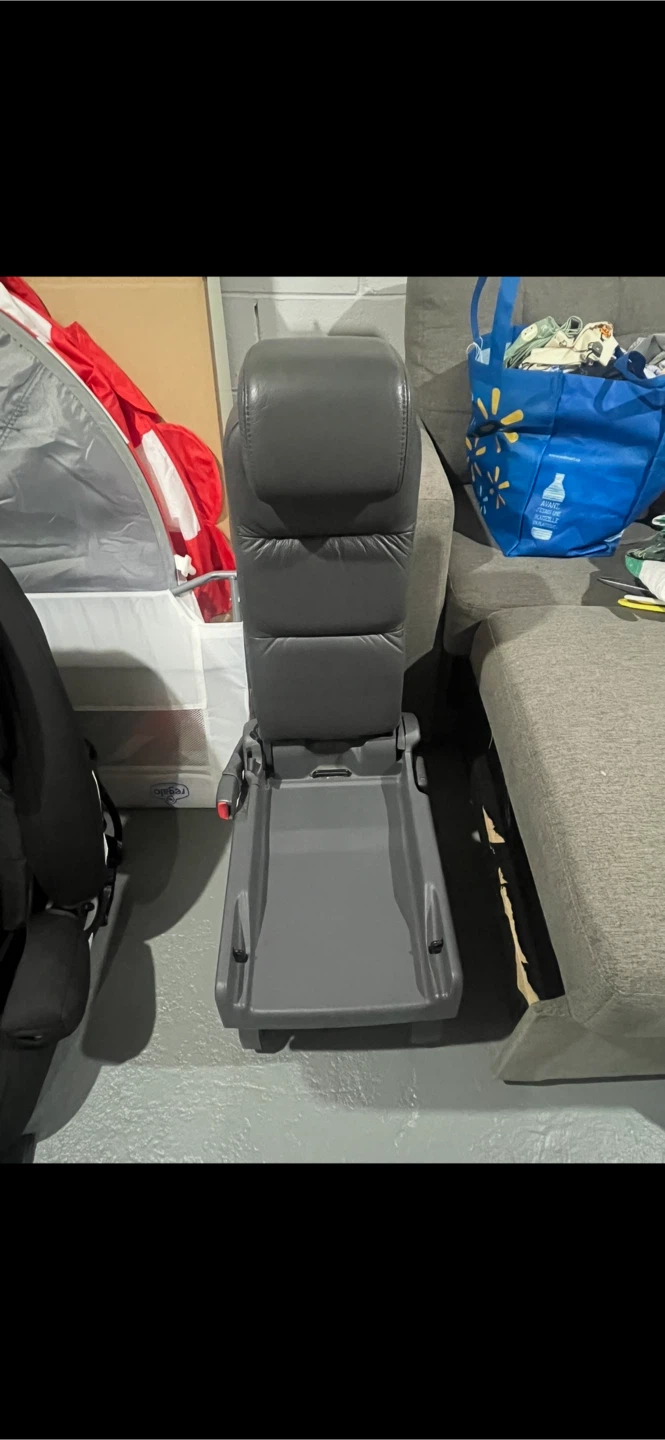 Grey Foldable Car Seat - photo 2