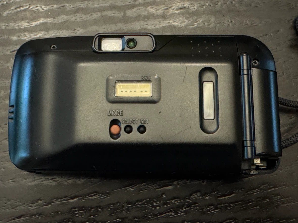 Canon Autoboy F rare 35mm film camera - photo 3