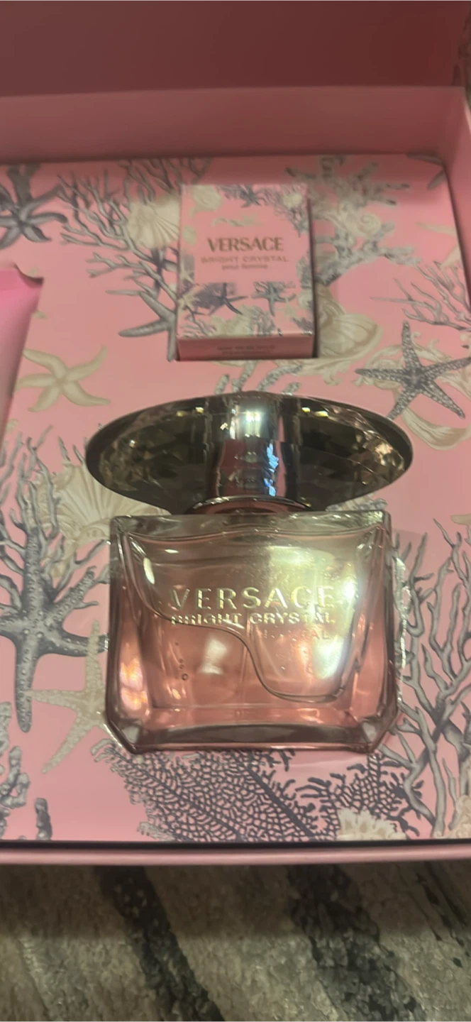 Versace Bright Crystal Eau de Toilette Gift Set - photo 3