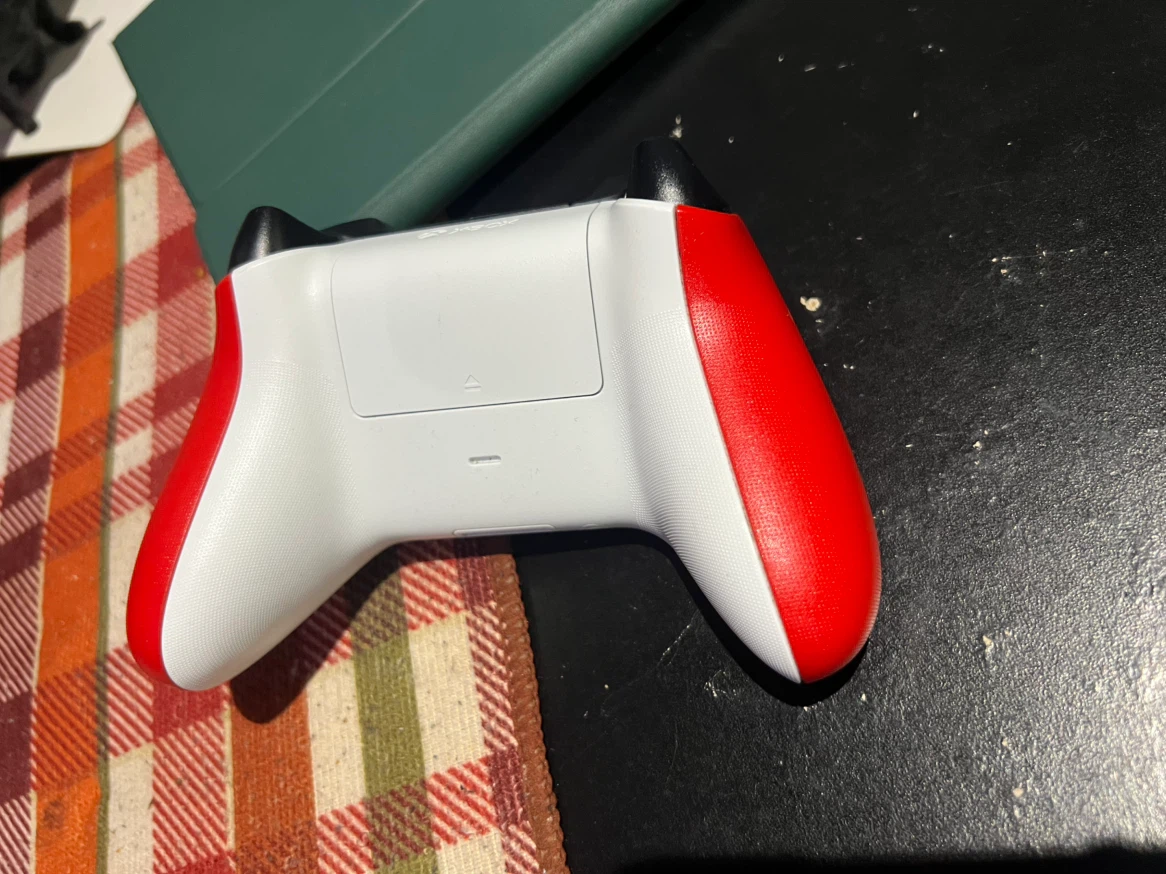 Xbox Wireless Controllers - Red & White