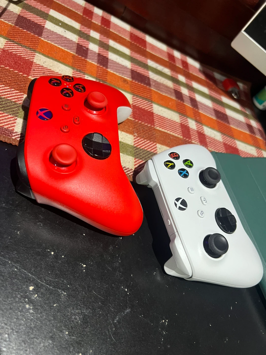 Xbox Wireless Controllers - Red & White - photo 3