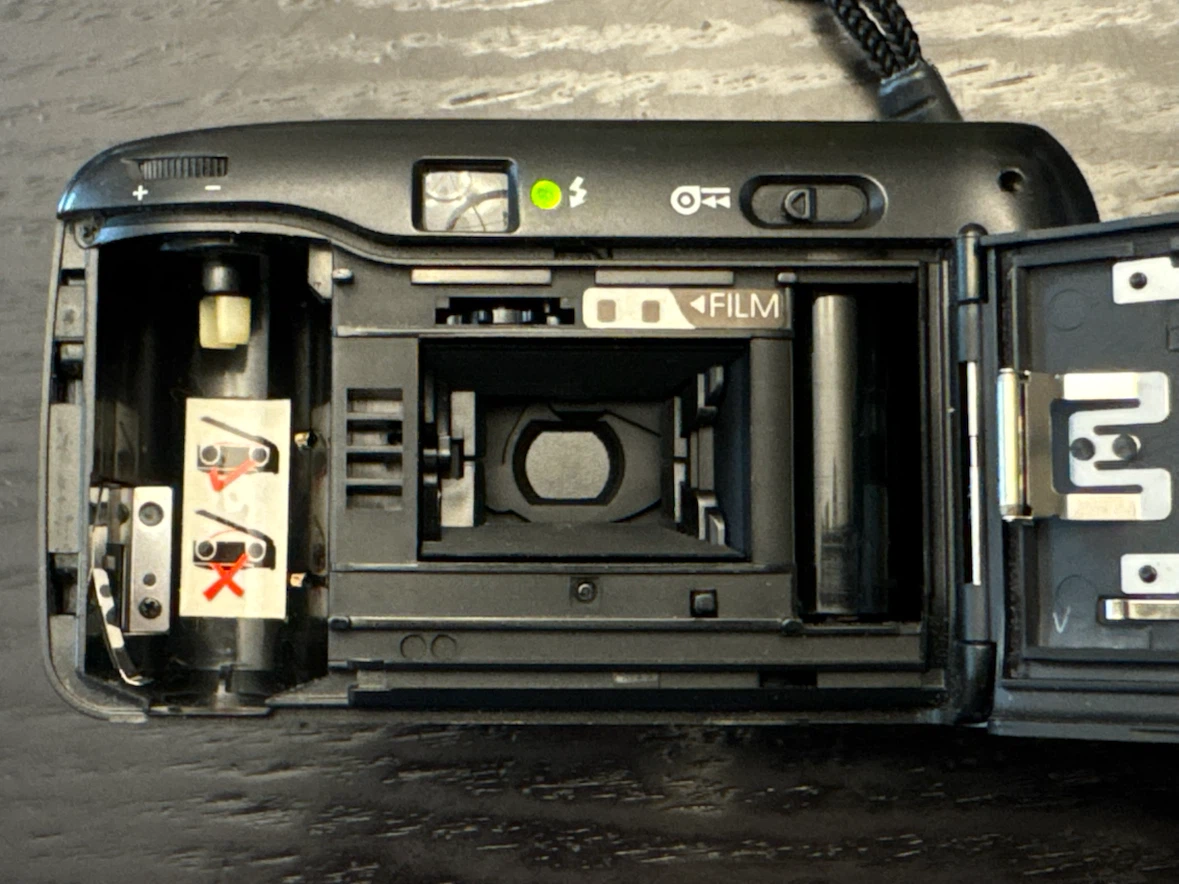 Halina Prestige 280s vintage film camera - photo 5