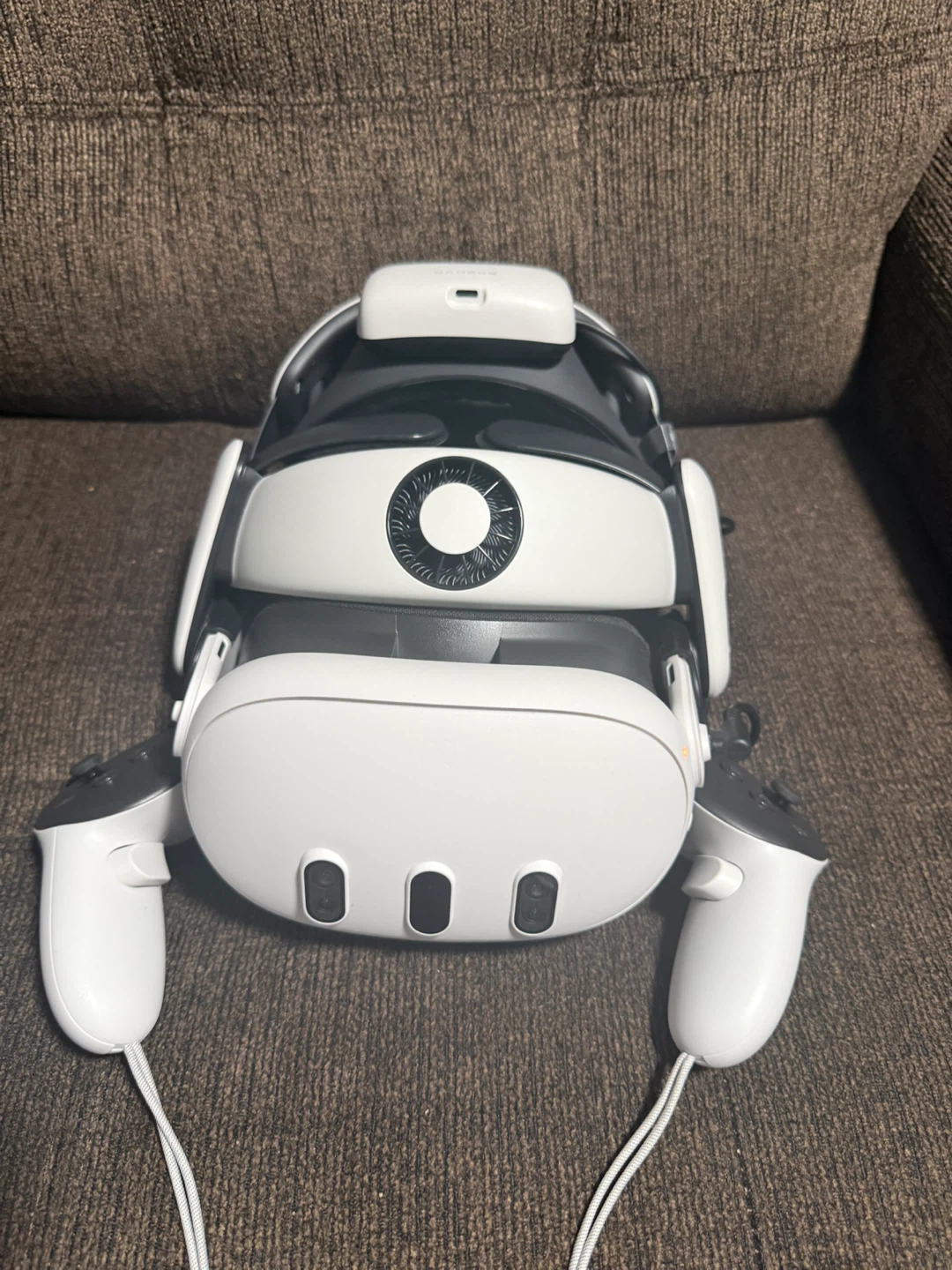 Meta Quest 3 512GB + BOBOVR S3 Pro | Like New 🔥