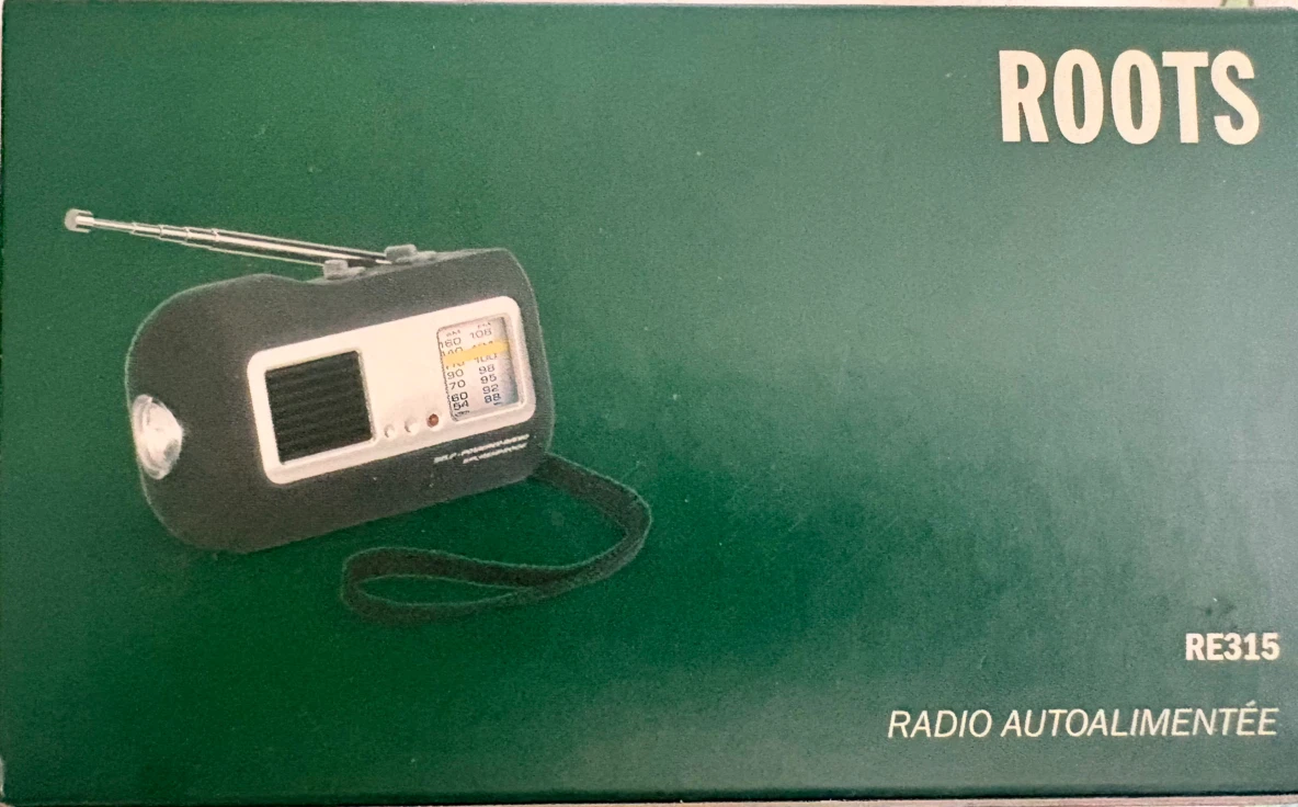 Roots RE315 Self-Powered Radio with LED Flashlight - photo 2
