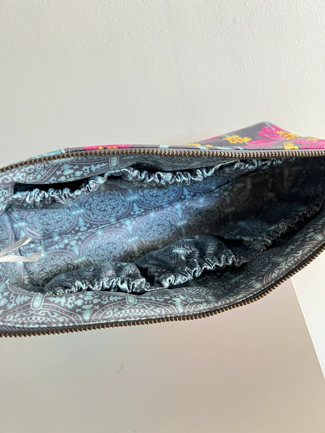 Toiletries bag - photo 4