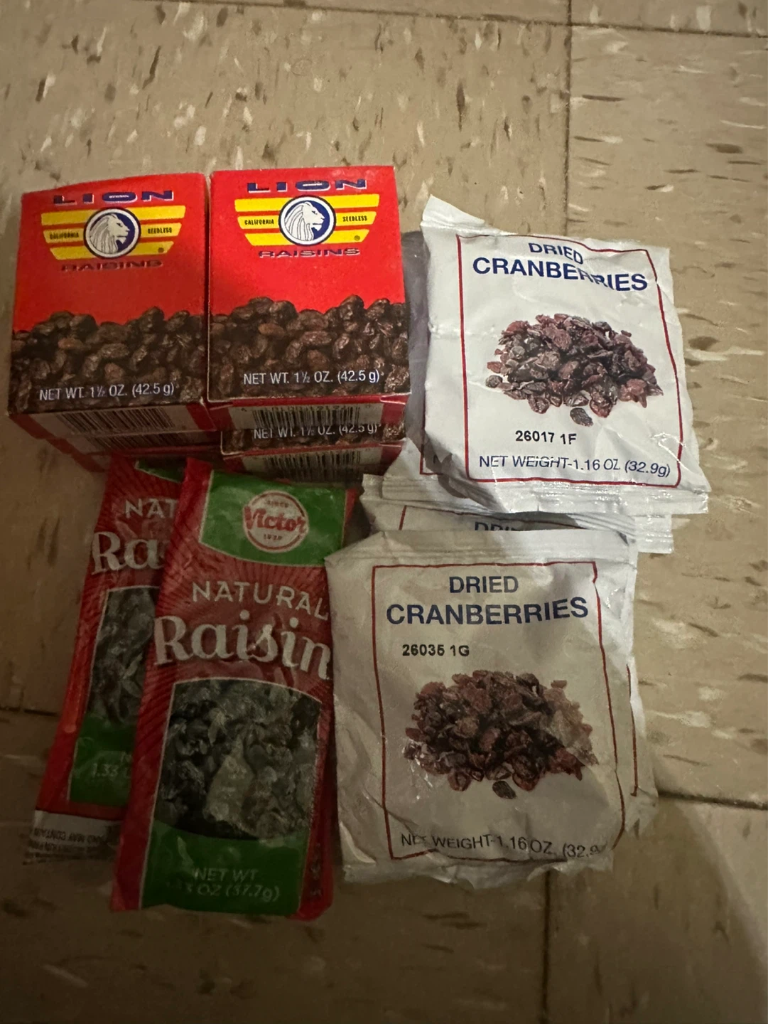 Lion Brand Raisins & Dried Cranberries