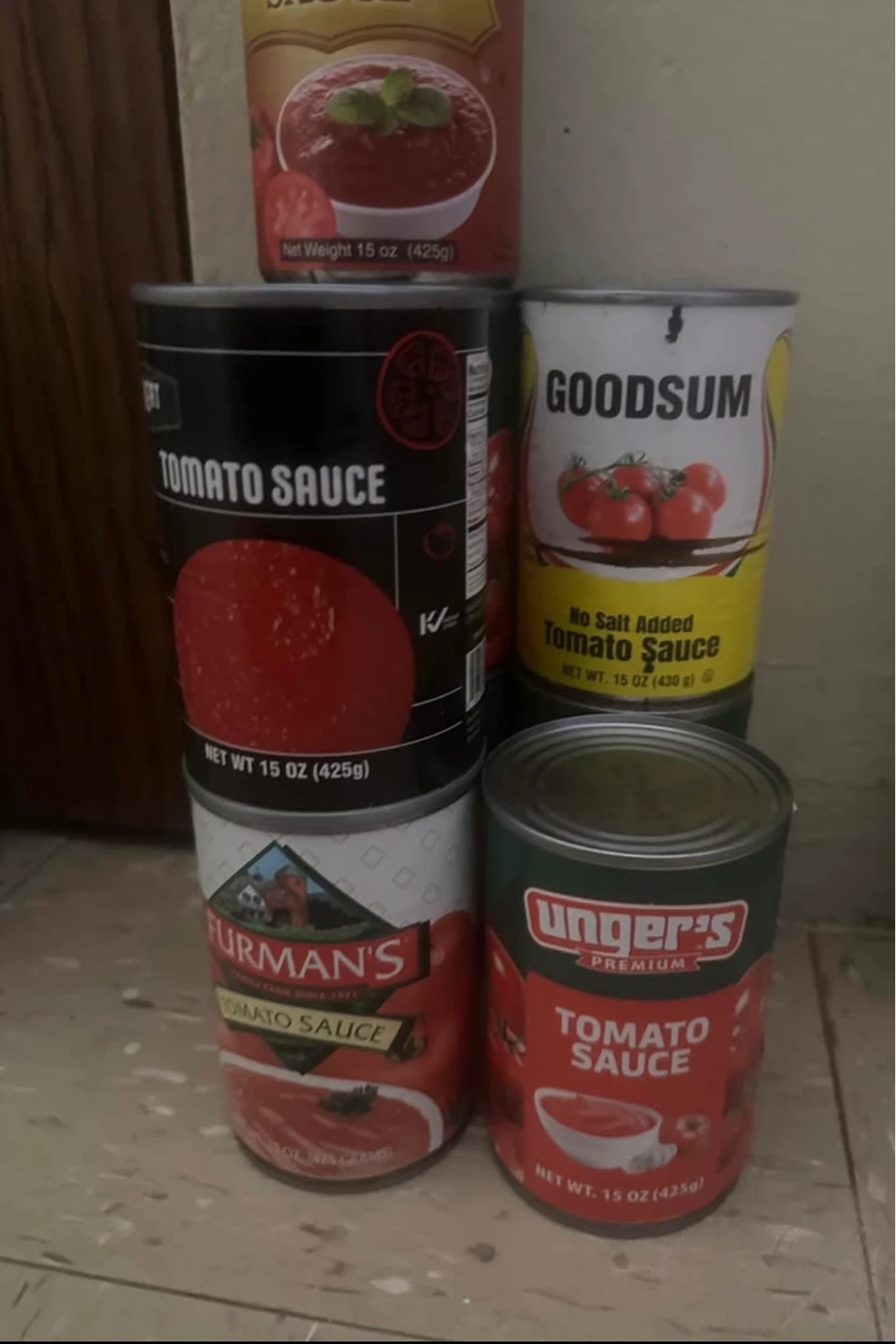 Tomato Sauce - 4 Cans (Various Brands)