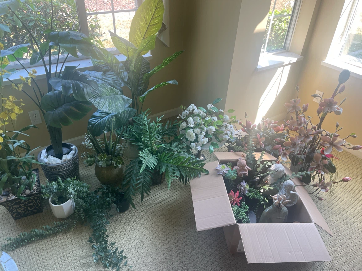 Artificial Plant Bundle with Cherubs