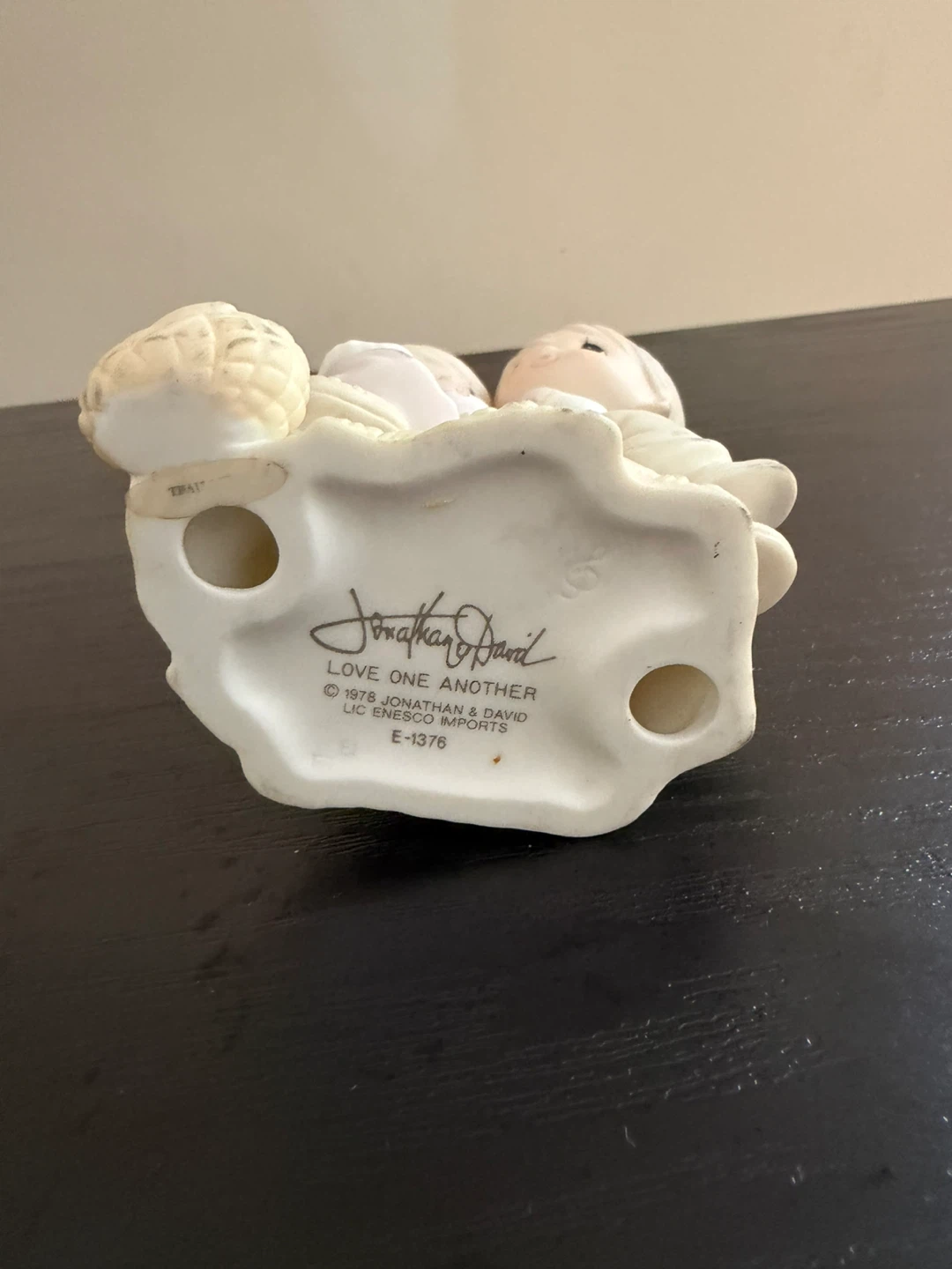 Precious Moments "Love One Another" Figurine E-1376 - photo 4