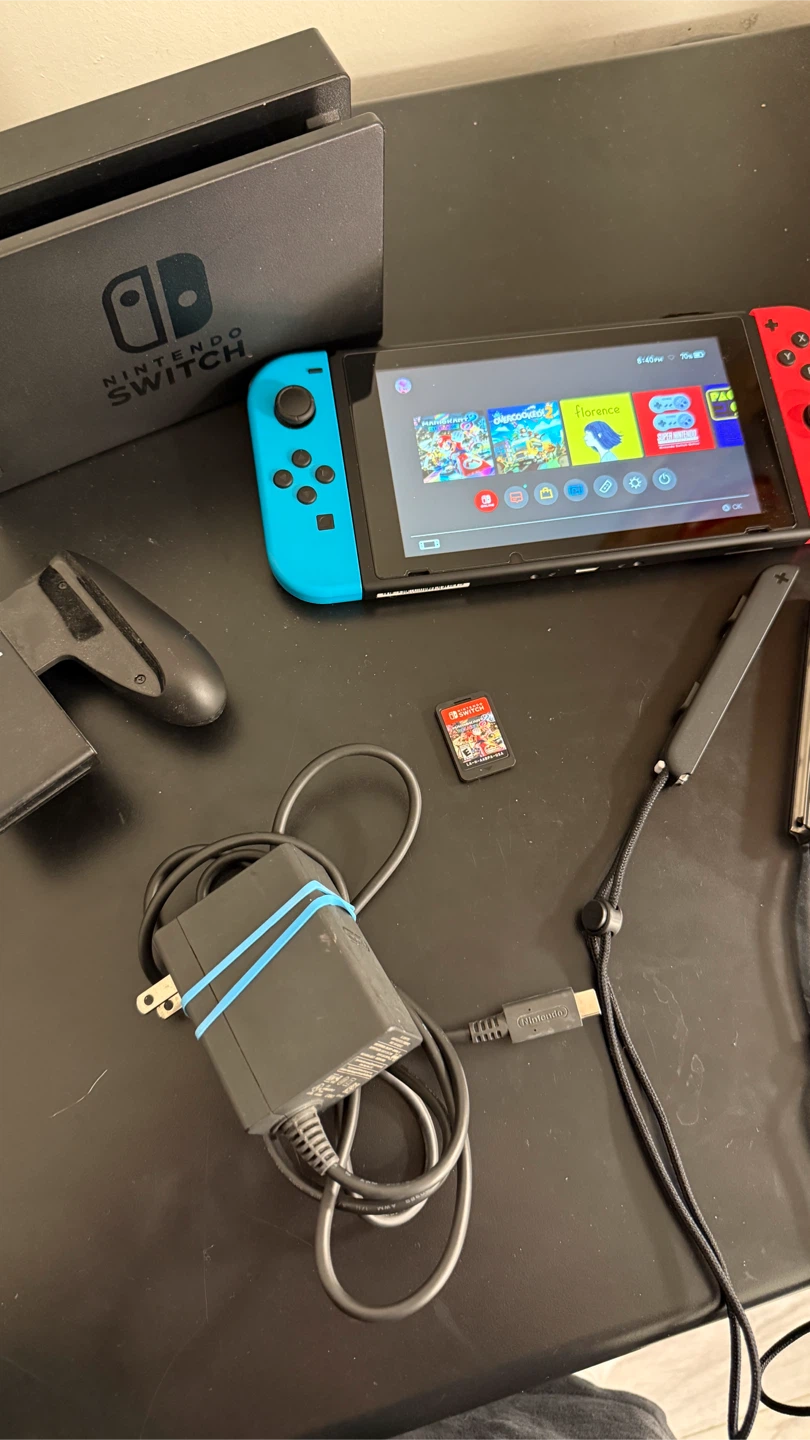 Nintendo Switch Console V2 (Neon Red/Blue Joy-Cons) - photo 2