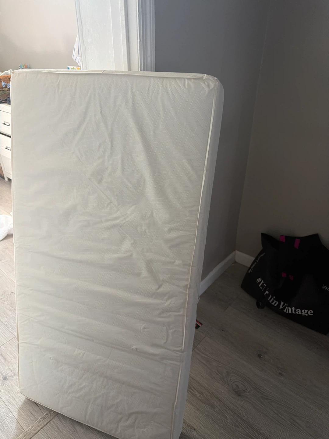 Sealy crib mattress - photo 2
