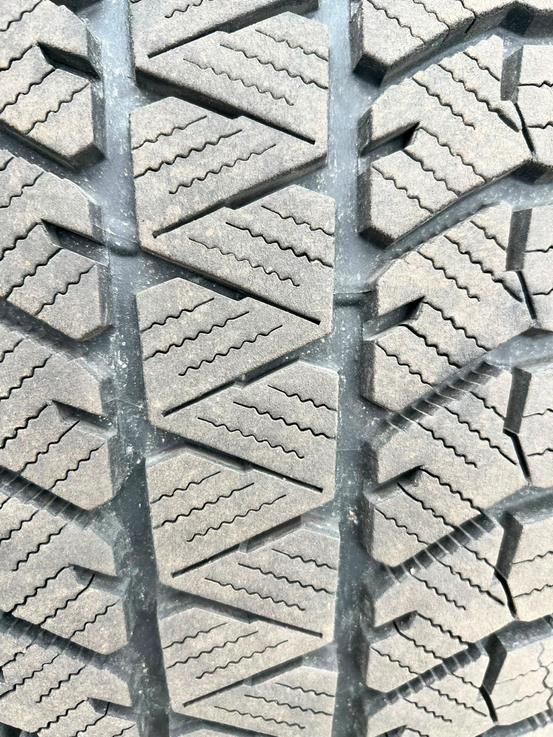 Tires Bridgestone with rim - photo 2