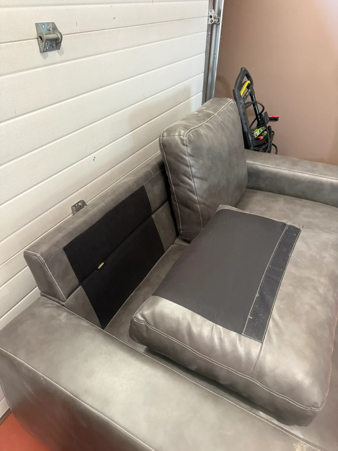Grey Faux Leather Loveseat Sofa - photo 3