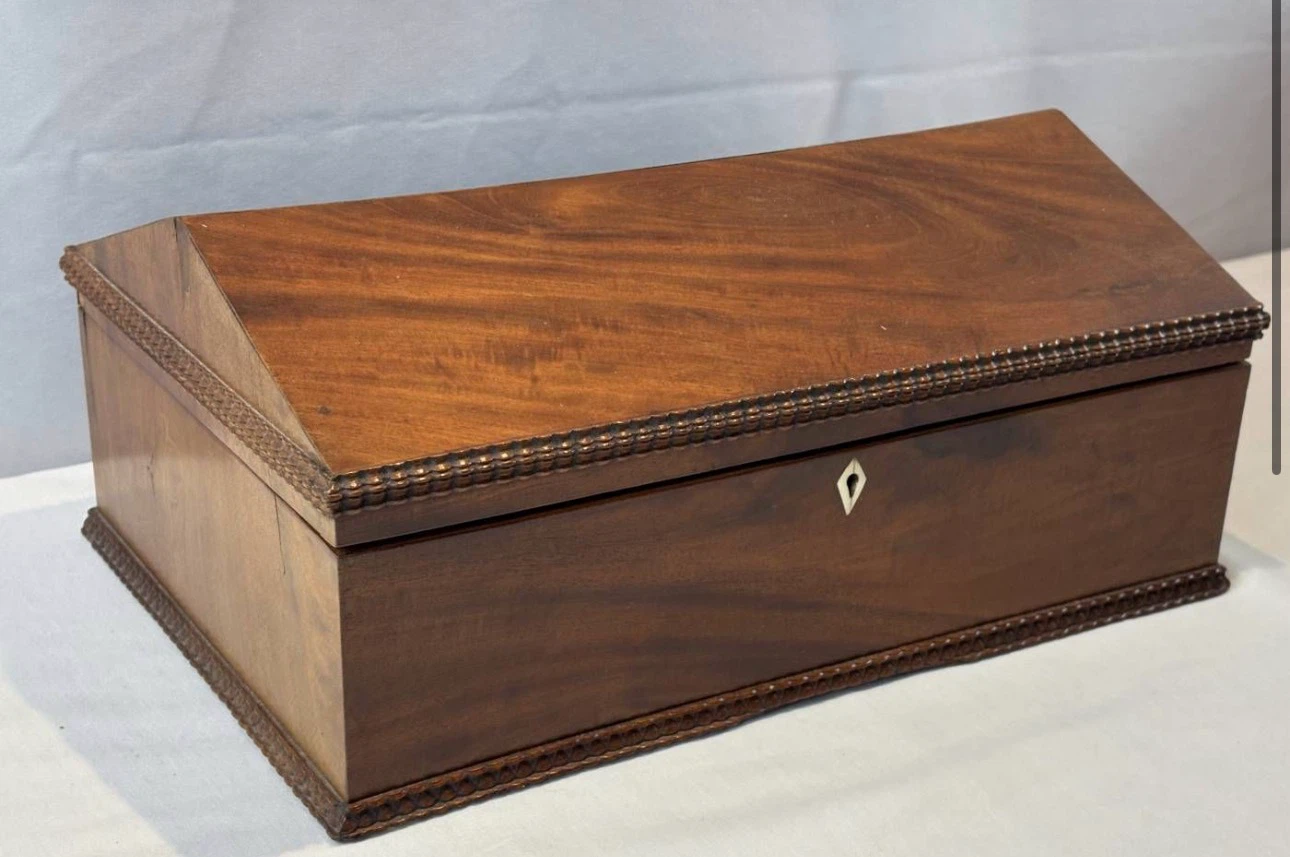 Antique Wooden Tea Box - photo 4