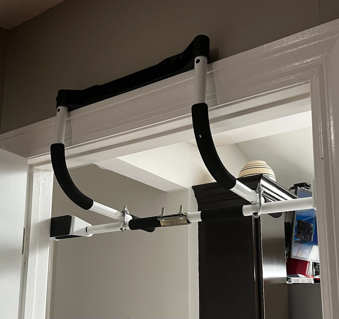 Doorway Pull-Up Bar - photo 2