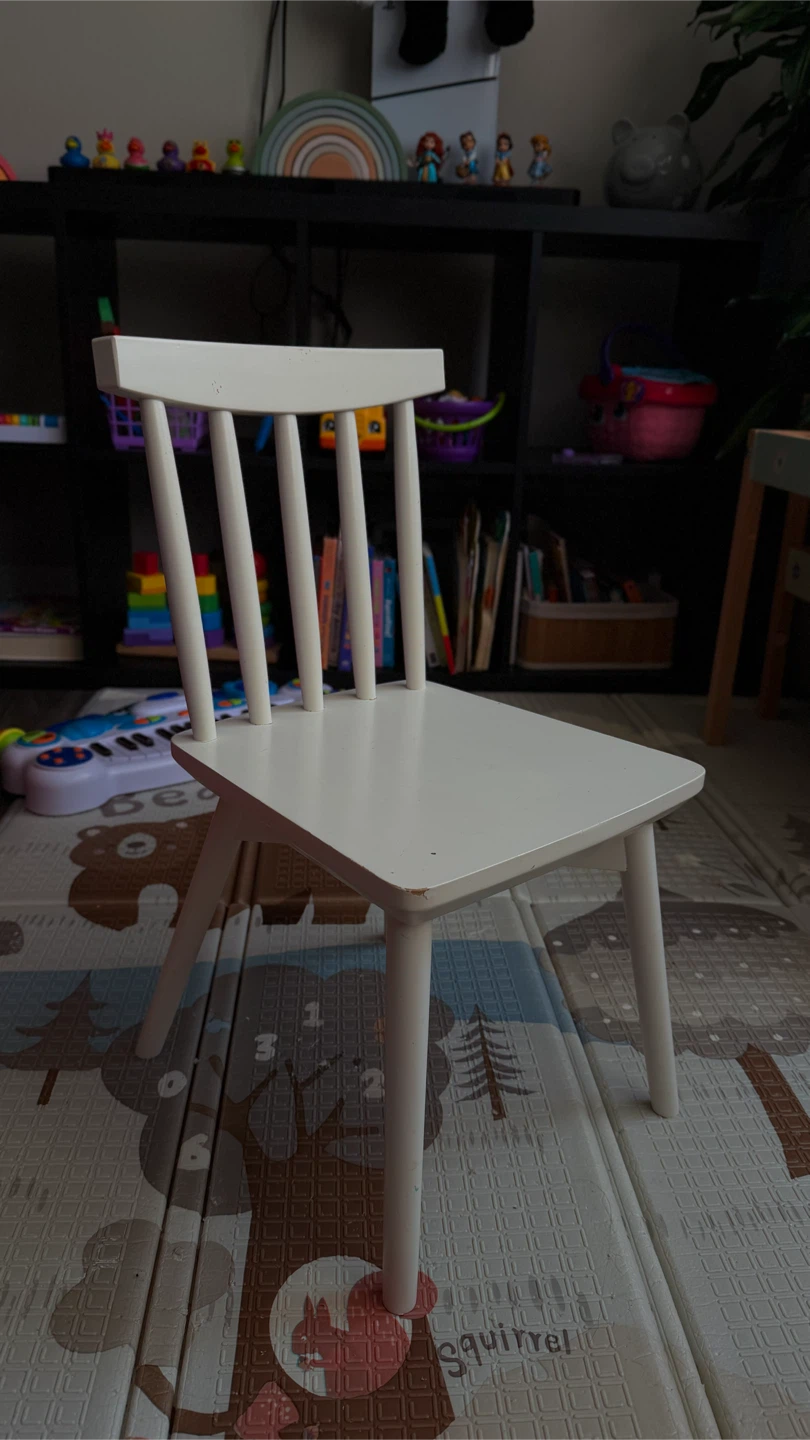 Pottery Barn Kids White Wooden Spindle Chair