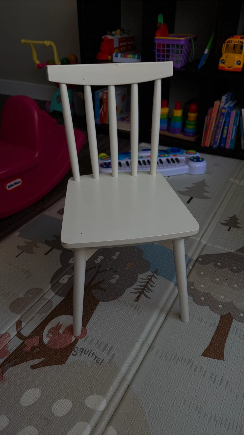 Pottery Barn Kids White Wooden Spindle Chair - photo 2